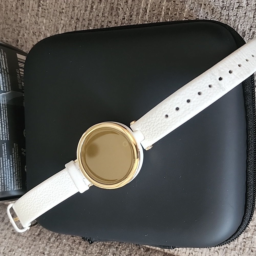 Garmin Lily classic smartwatch